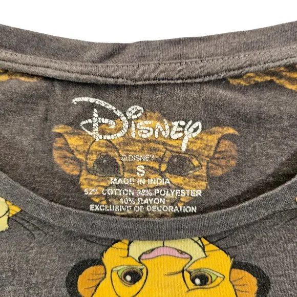 Disney Womens Size S Gray Graphic Tee Lion King Simba Face T-Shirt Casualwear - Picture 2 of 9